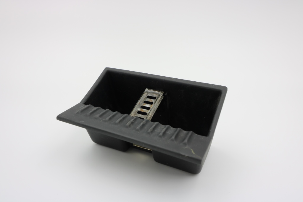 Lancia Thema Aschenbecher