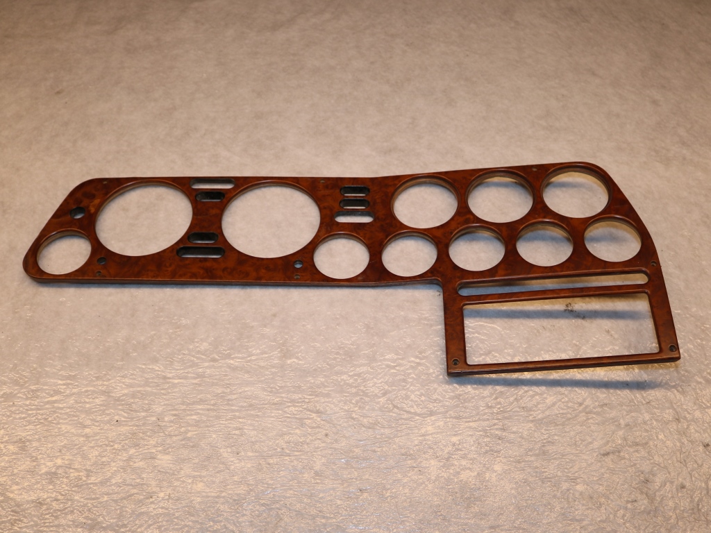 Lancia Thema 8.32 Holzpanel Armaturenbrett